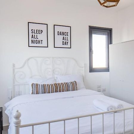 O&O Group- Magical 4Br Apt With Panoramic Sea View Бат-Ям Екстер'єр фото