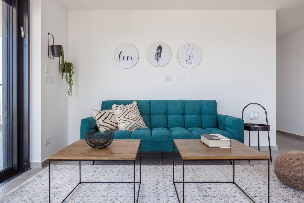 O&O Group- Magical 4Br Apt With Panoramic Sea View Бат-Ям Екстер'єр фото