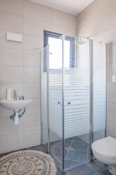 O&O Group- Magical 4Br Apt With Panoramic Sea View Бат-Ям Екстер'єр фото