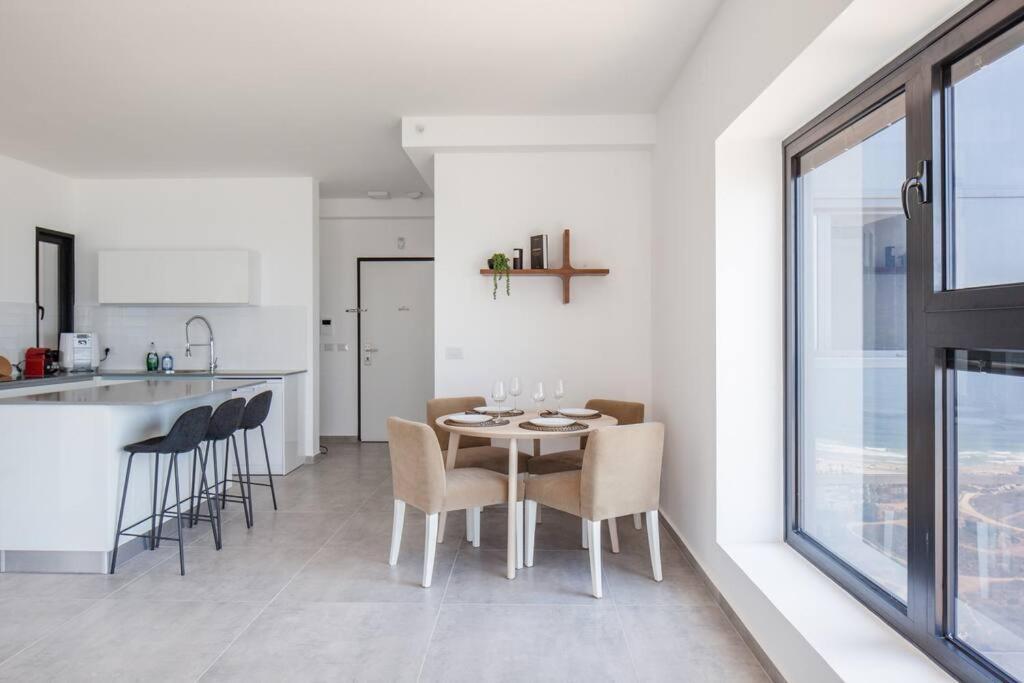 O&O Group- Magical 4Br Apt With Panoramic Sea View Бат-Ям Екстер'єр фото